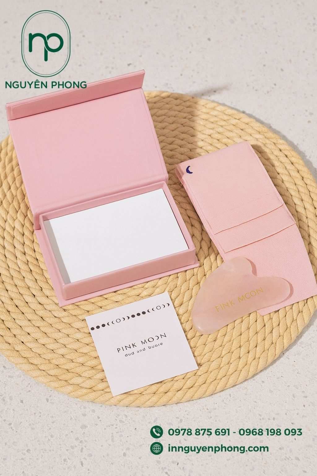 In hộp đựng dụng cụ đánh cảm hiện đại 